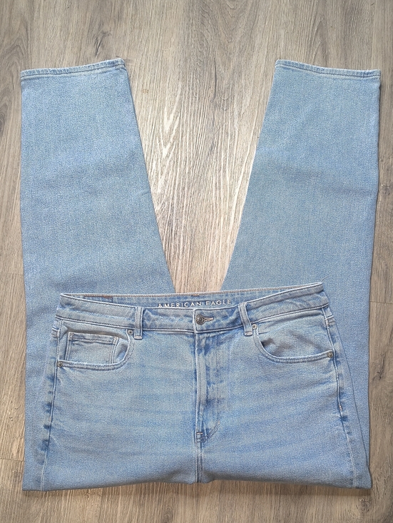 American Eagle Outfitters Denim - Mom Straight w/27.5" Inseam American Eagle Stretch Size 14 Womens Jeans